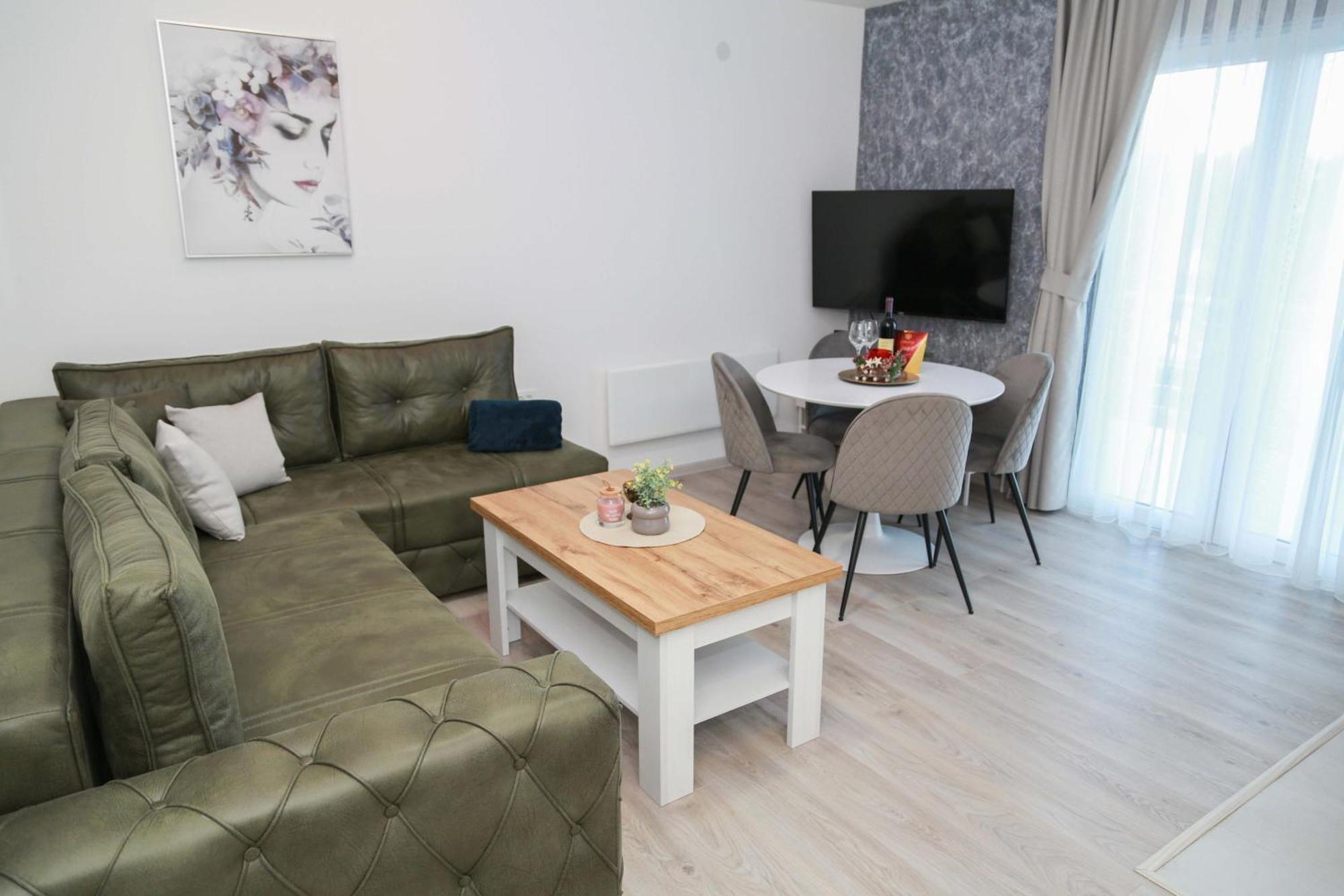 Hillside Apartments Жабляк Экстерьер фото